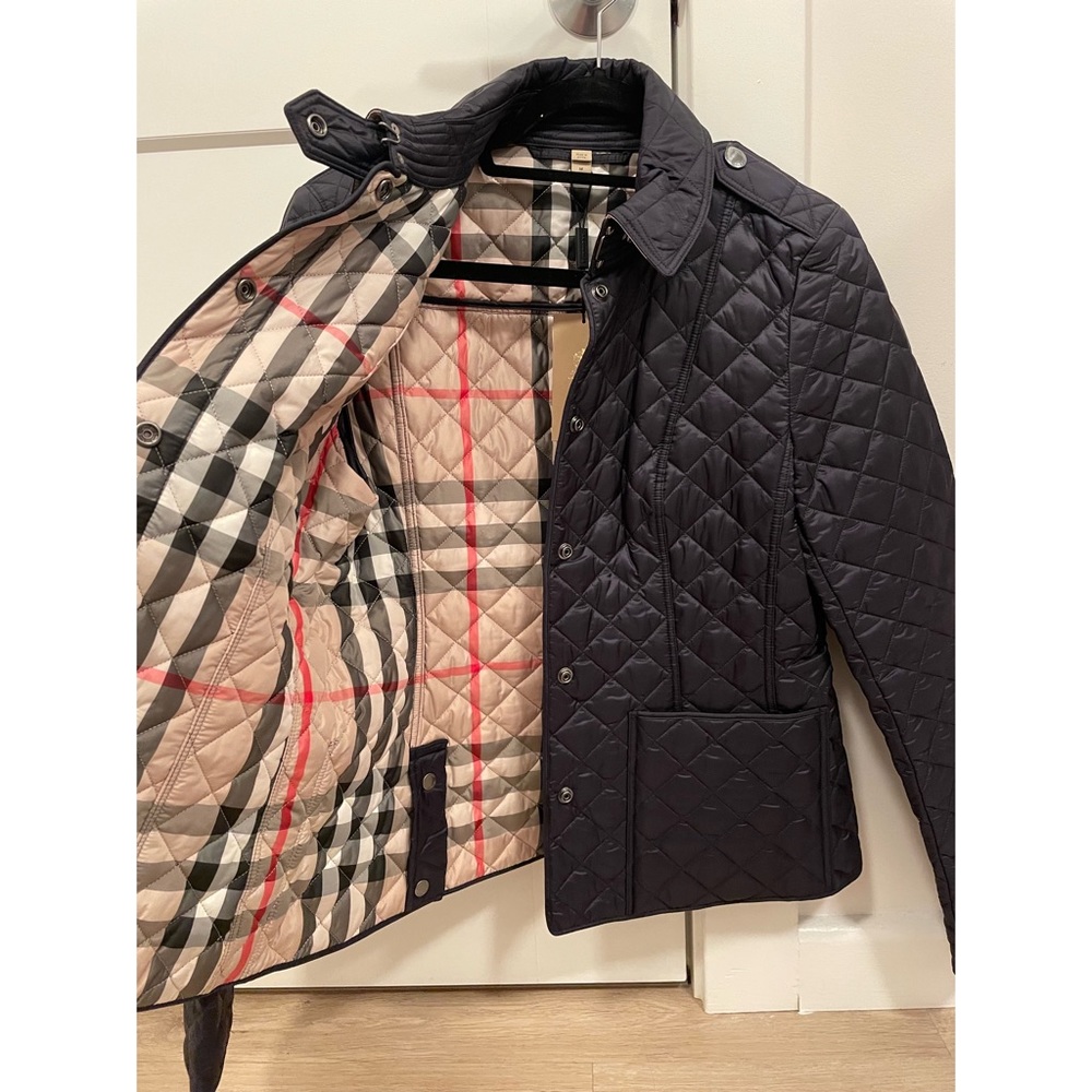 NWT Navy Burberry Jacket, Medium